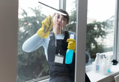Nettoyage de vitres intérieures et extérieures à Saint-Mars-d'Outillé